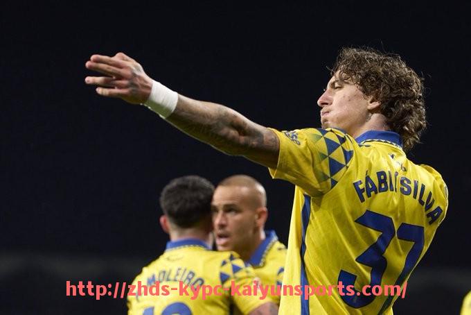 ky开云体育-篮球运动员“持球后观察决策反应时间”是否决定其传导效率