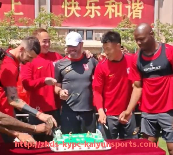 ky开云体育-上海队与火箭队实力差距深度对比分析